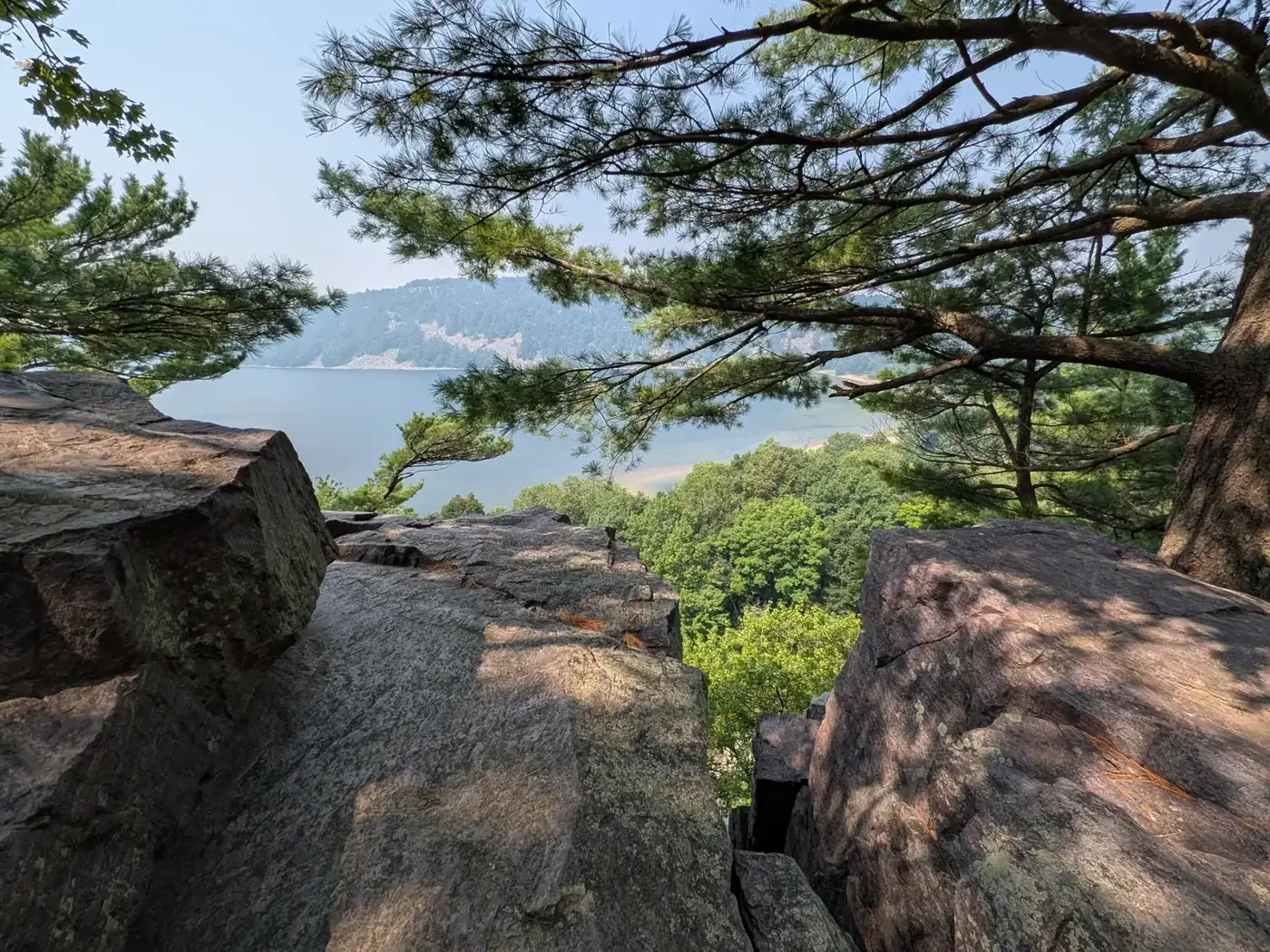 Quartzite boulders at an overlook on the East Bluff