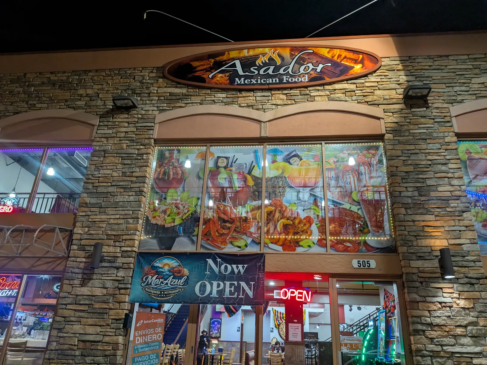 MarAzul's storefront at 505 Broadway in Wisconsin Dells