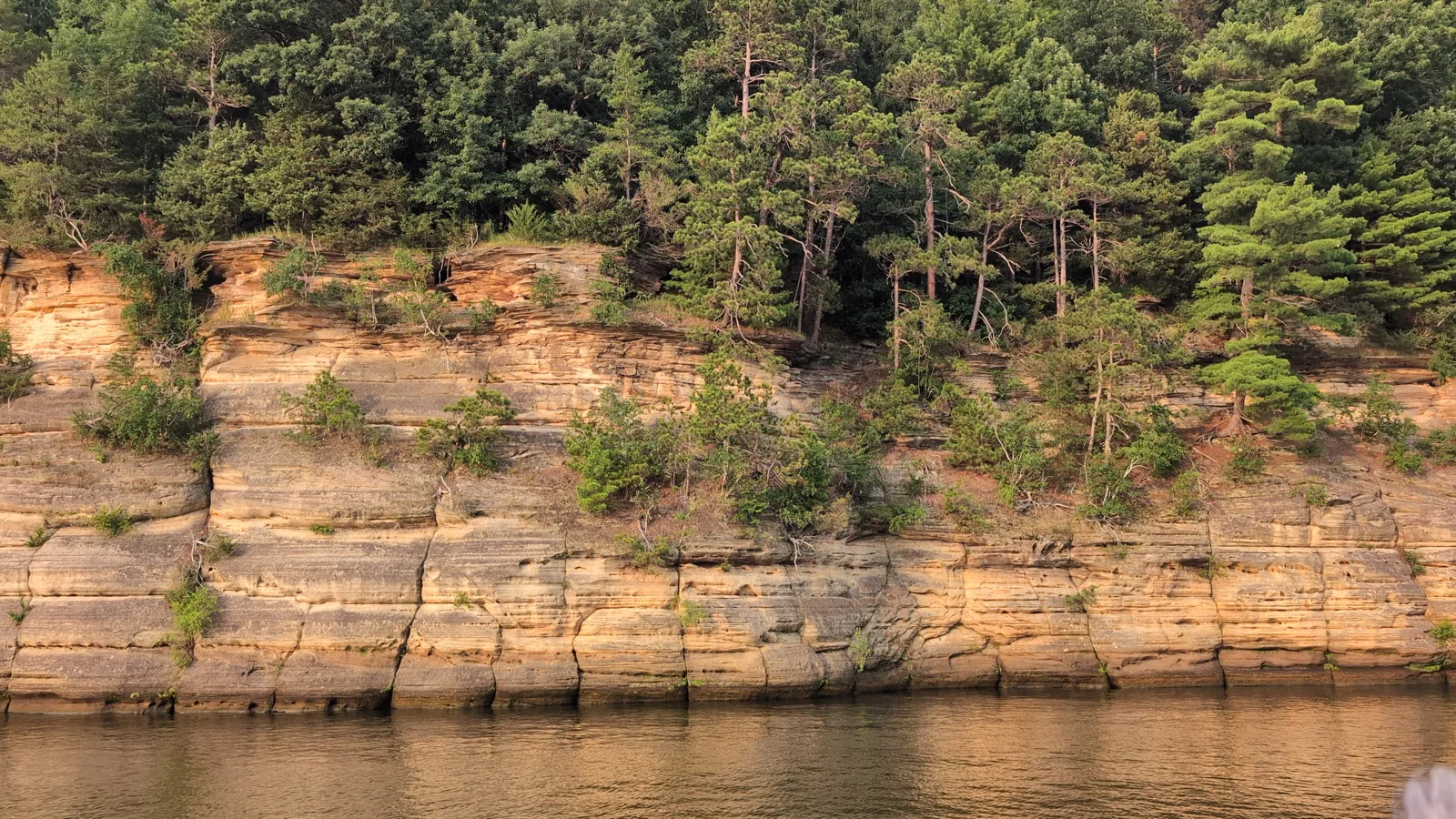 Sandstone cliffs along the Wisconsin River in the Dells