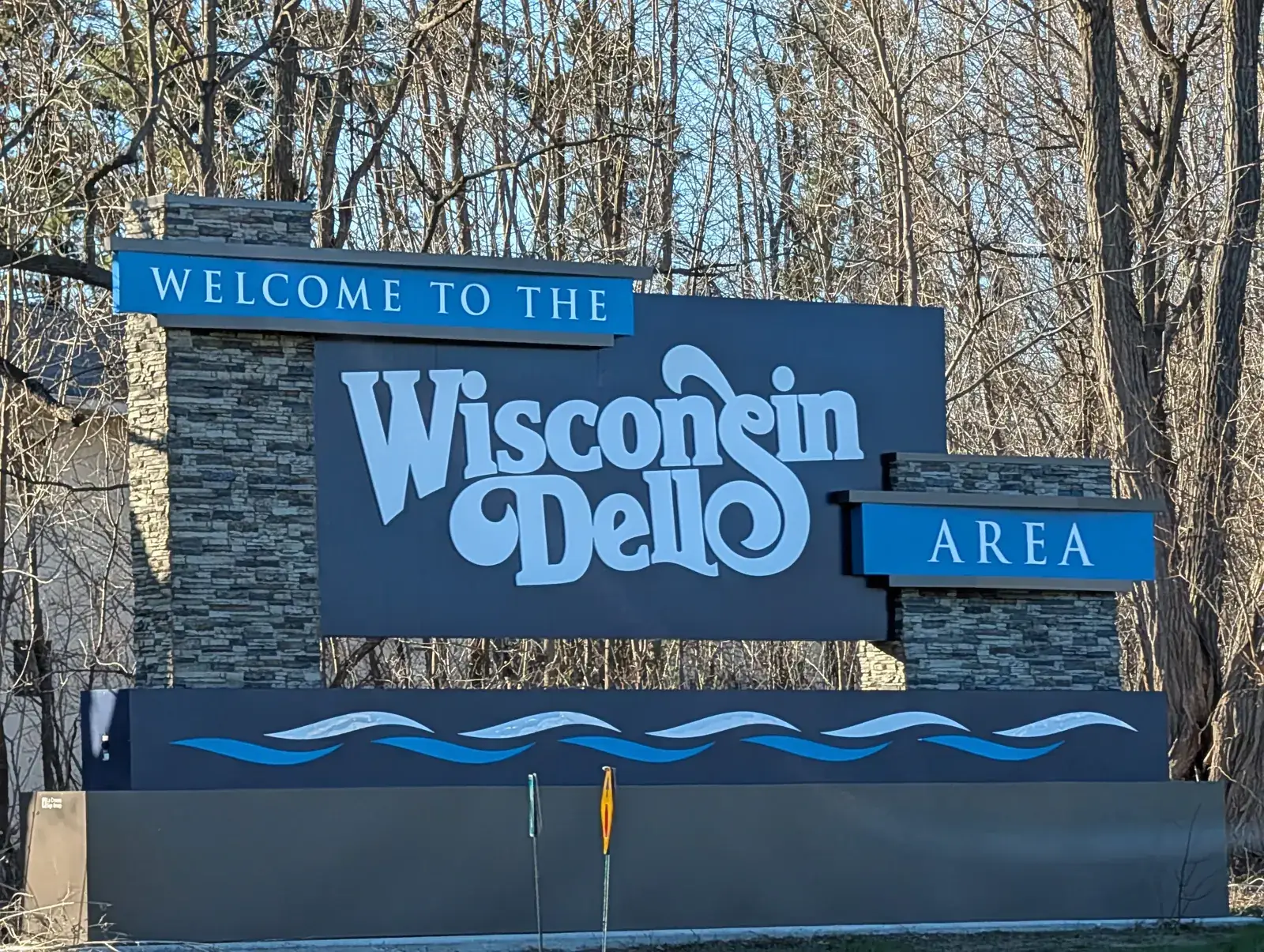 The Welcome to the Wisconsin Dells Area sign in early spring